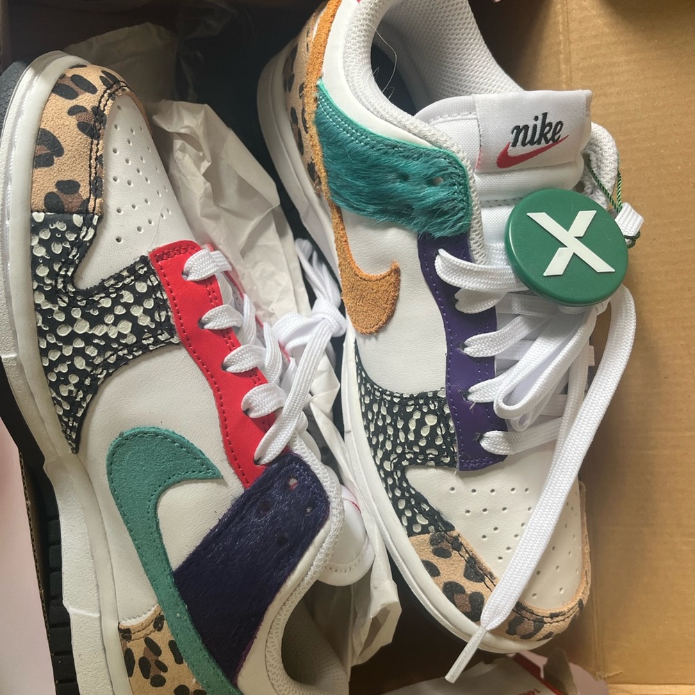 Nike dunk low Safari mix women’s size 6 new in box